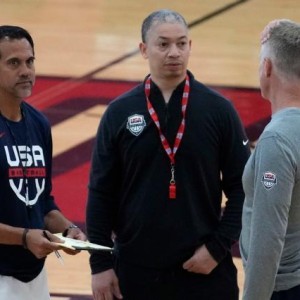 天天盈球即时比分直播-集训时间短无碍美国队开门红 卢&amp;斯波亲自做陪练